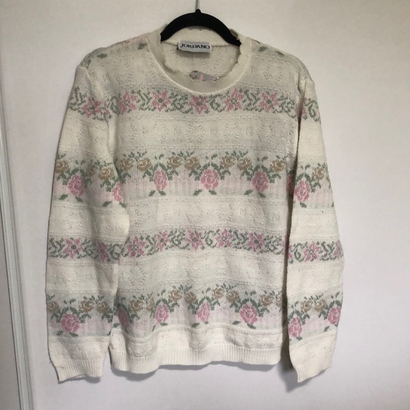 Vintage Sweaters - Vintage floral knit